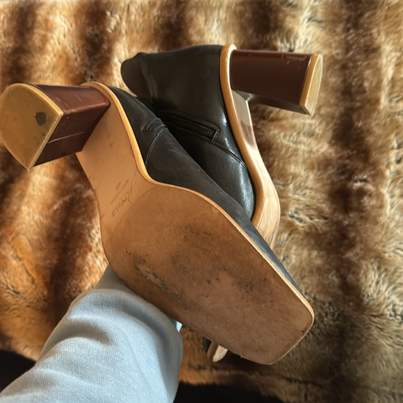 ALOHAS BLACK BOOTS - Picture 3 of 4